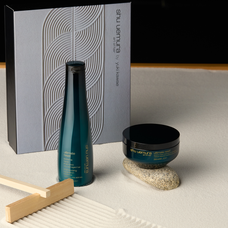 Shu Uemura ultimate reset holiday kit
